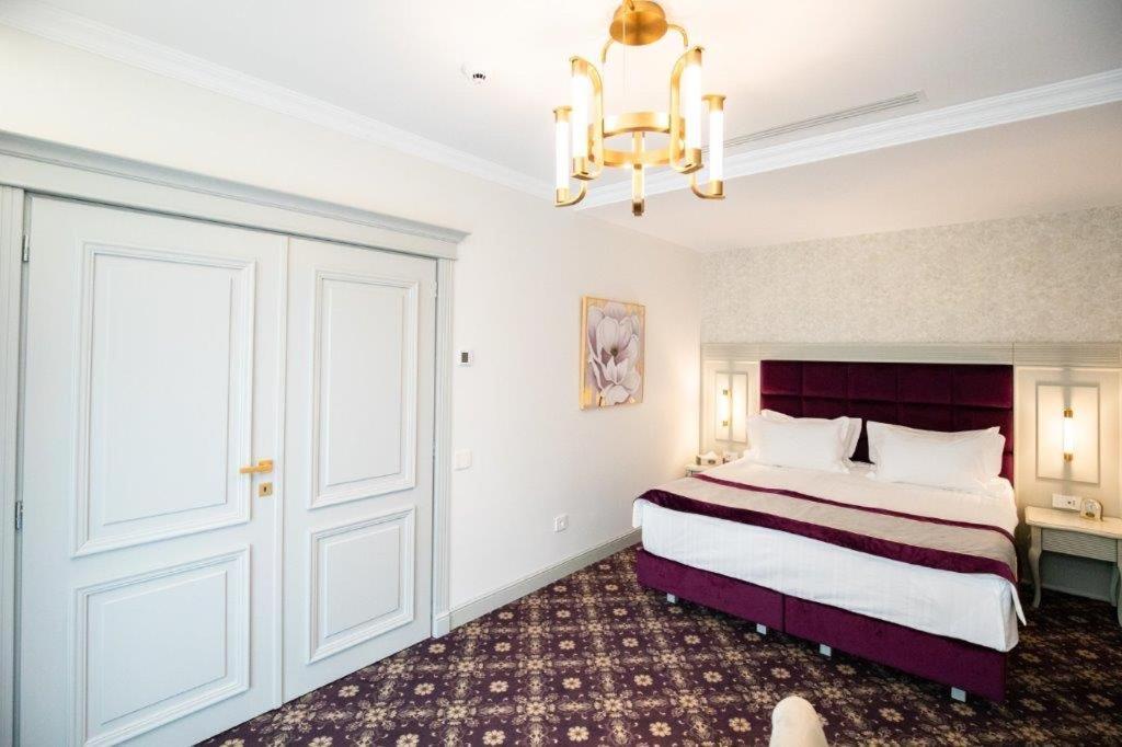 Hotel Foisorul Cu Flori Синая Экстерьер фото