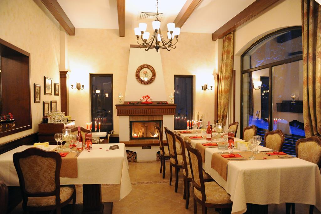Hotel Foisorul Cu Flori Синая Экстерьер фото