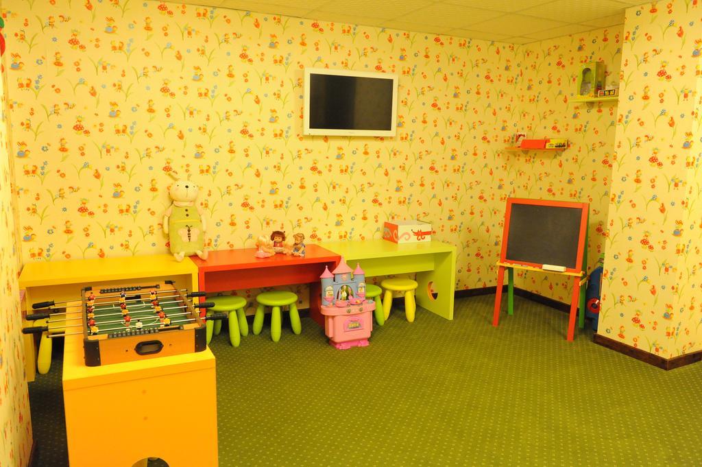 Hotel Foisorul Cu Flori Синая Экстерьер фото