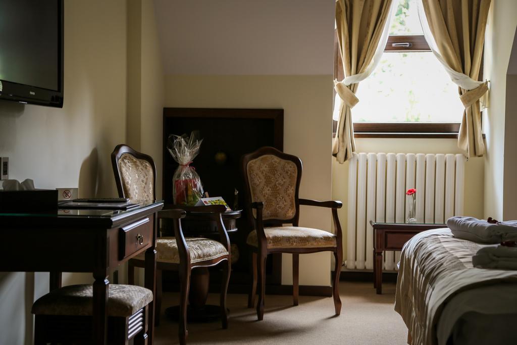 Hotel Foisorul Cu Flori Синая Экстерьер фото