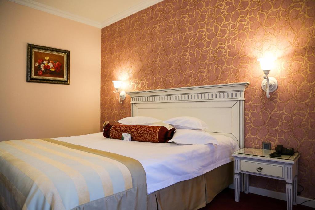 Hotel Foisorul Cu Flori Синая Экстерьер фото
