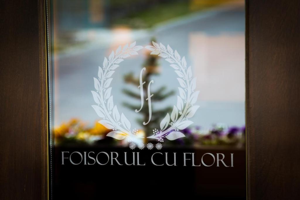 Hotel Foisorul Cu Flori Синая Экстерьер фото