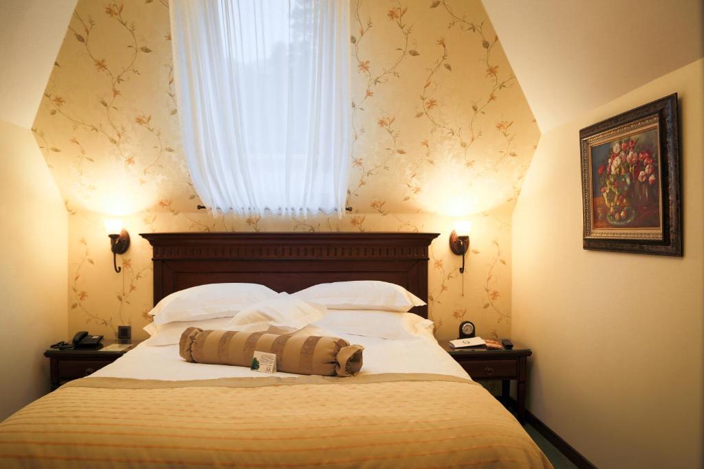 Hotel Foisorul Cu Flori Синая Экстерьер фото