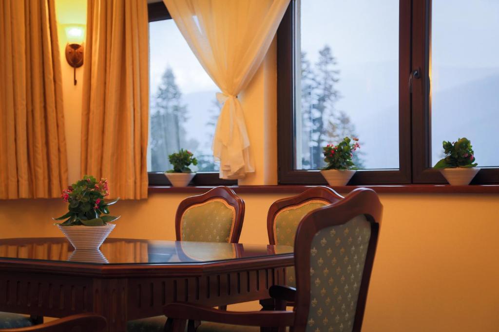 Hotel Foisorul Cu Flori Синая Экстерьер фото