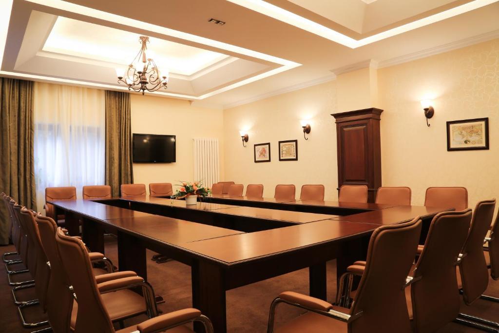 Hotel Foisorul Cu Flori Синая Экстерьер фото