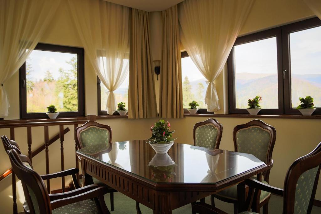 Hotel Foisorul Cu Flori Синая Экстерьер фото