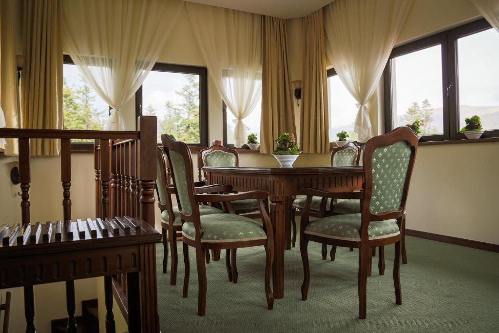 Hotel Foisorul Cu Flori Синая Экстерьер фото