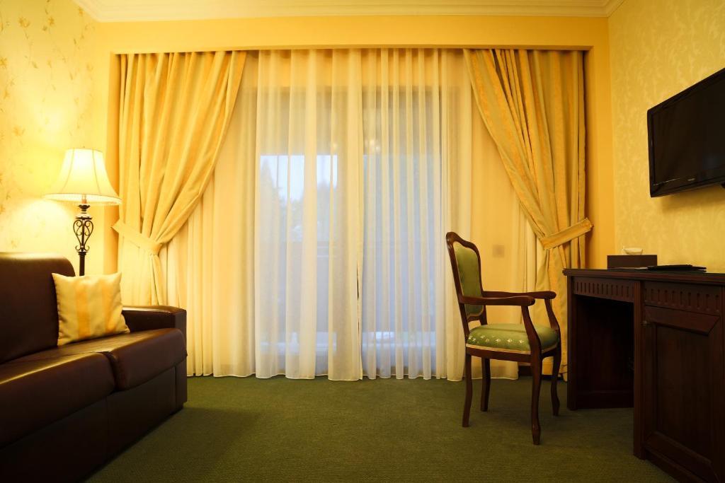 Hotel Foisorul Cu Flori Синая Экстерьер фото